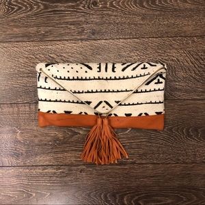 NWT Polkadots & Moonbeams Clutch